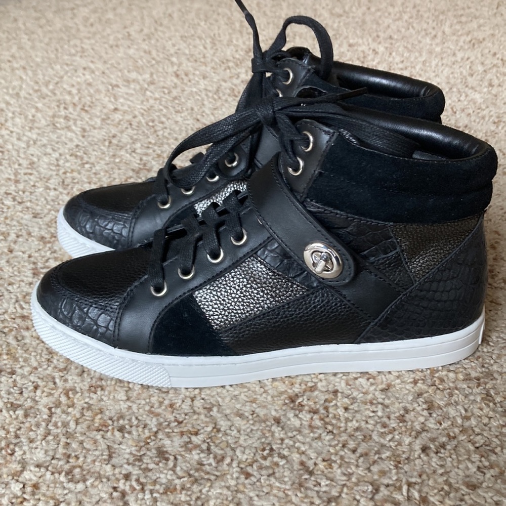 Coach Black and White Fashion Sneakers with Textured Finish - Picture 10 of 12
